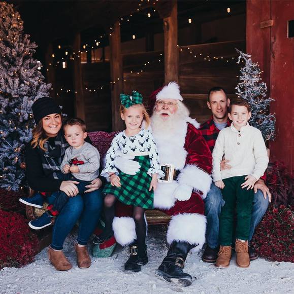 Profile Picture of Taylor Spilker (@taylor_spilker) on Poshmark