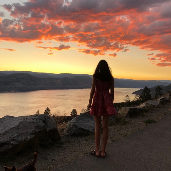 Profile Picture of Mercedez Henschell (@mercedezbenz684) on Poshmark