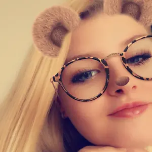 Profile Picture of Carmen Lindenzweig (@carmenlindenzweig) on Tiktok