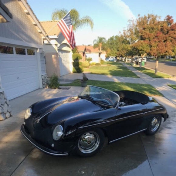 Profile Picture of Larry Hoch (@dealslinger1) on Poshmark