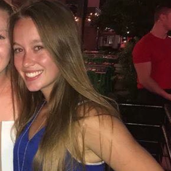 Profile Picture of Haleigh Hucks (@haleighhucks24) on Poshmark