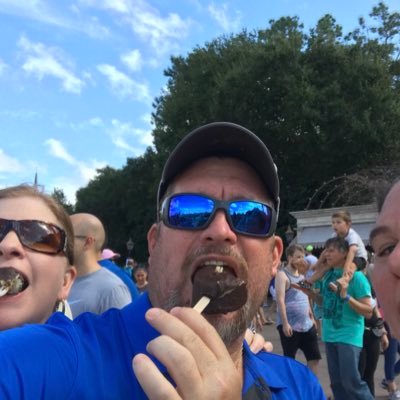 Profile Picture of Brian Hibbard (@brihib69) on Twitter