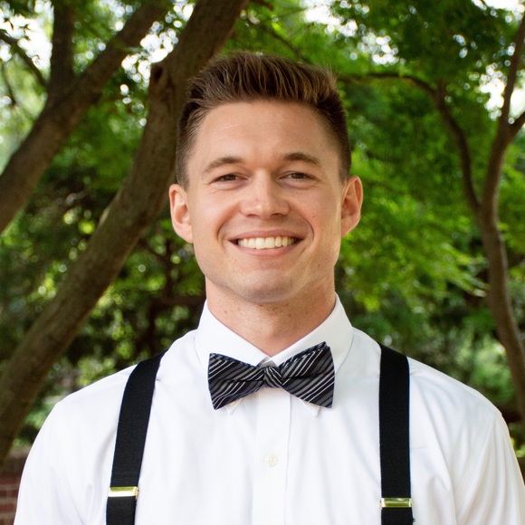 Profile Picture of Nathan Lotinsky (@nathanlotinsky) on Poshmark