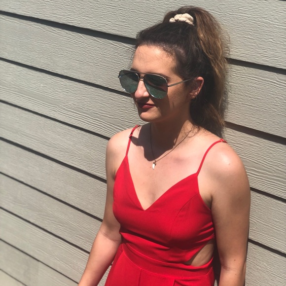 Profile Picture of Cheyenna Johnson (@shineymarie94) on Poshmark