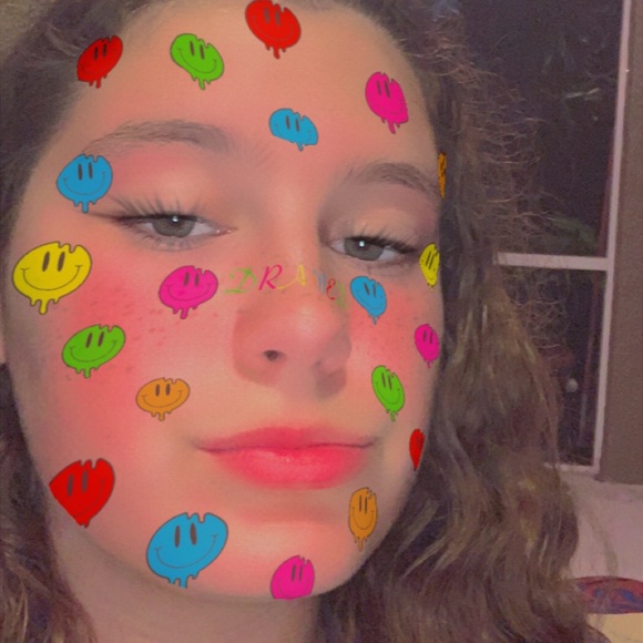 Profile Picture of Sophia Borello (@sophiaborello) on Poshmark