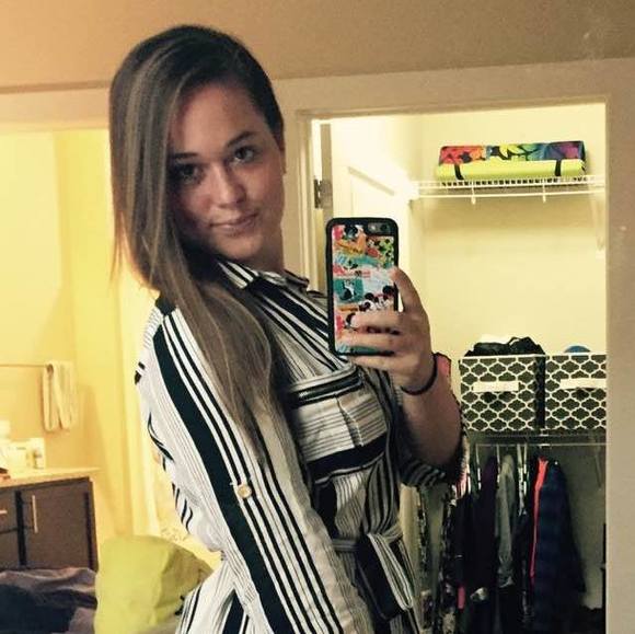 Lexie Truelson - Poshmark Profile Picture of Lexie Truelson (@11actruelson) on Poshmark