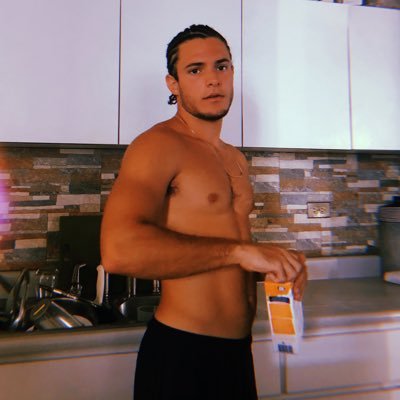 Profile Picture of Manuel (@manuel_andre12) on Twitter