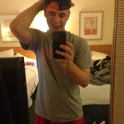 Profile Picture of Kris_baumannon Twitter