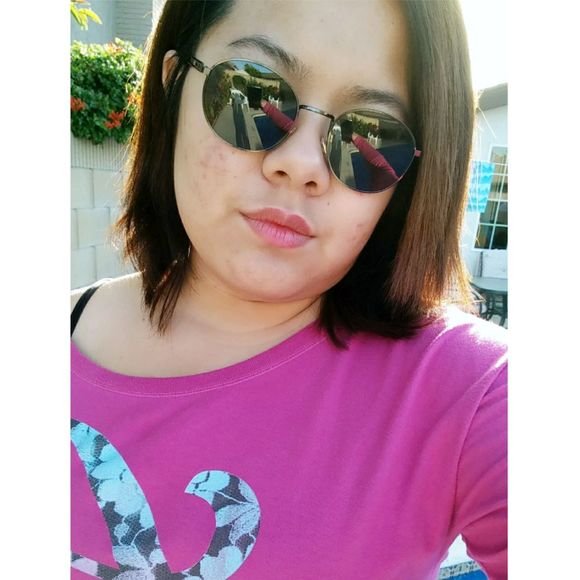 Profile Picture of Phebe Chen (@iluvoj) on Poshmark