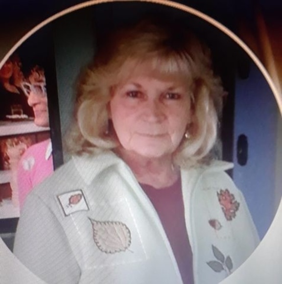 Profile Picture of Barbara Klenk (@klenkbarbara1) on Poshmark