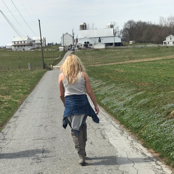 Profile Picture of Rylee Mccomsey (@ryleemc74) on Poshmark