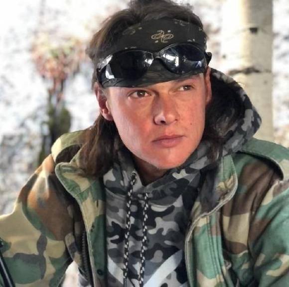 Profile Picture of Alex Kazakov (@kazakovalex) on Poshmark