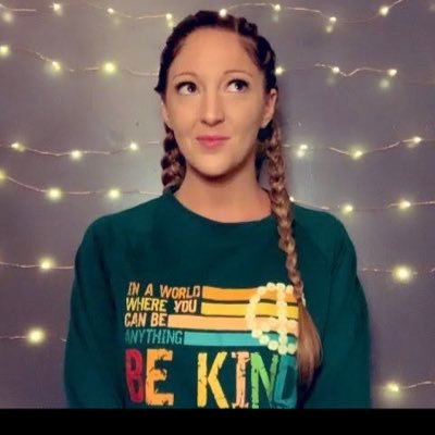 Profile Picture of Ms. Michelle Huff  ❤️ (@mshuff_HPE) on Twitter