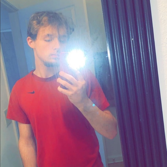 Profile Picture of Brennen Krause (@brennenkrause) on Poshmark