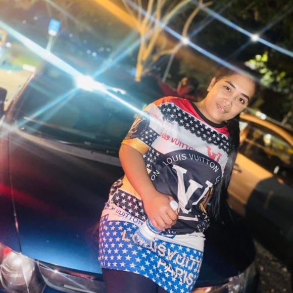 Profile Picture of Kiterin n Reskay (@kreskay) on Poshmark