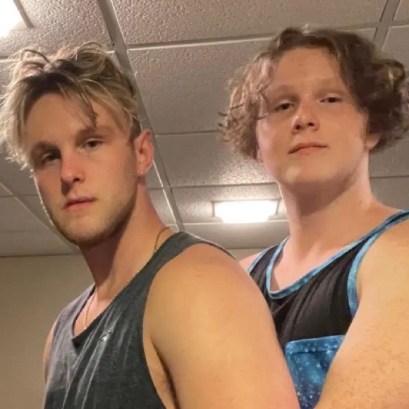 Profile Picture of Michael Trankina (@michaeltrankina) on Poshmark