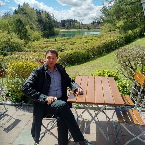 Profile Picture of Amirreza Azadi (@2242246) on Poshmark