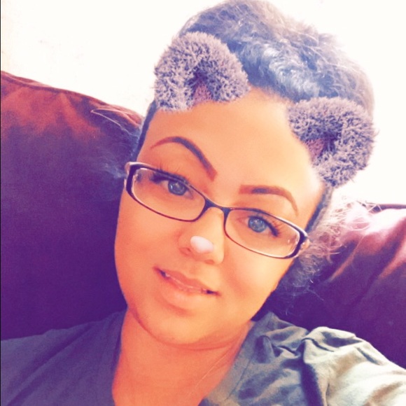 Profile Picture of Dominique Chase (@dominiquechase) on Poshmark