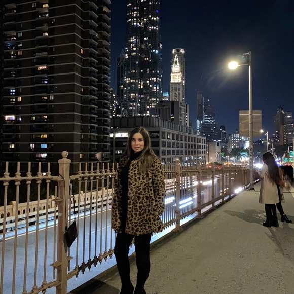 Profile Picture of Cassandra Cisneros (@cassandracisner) on Poshmark