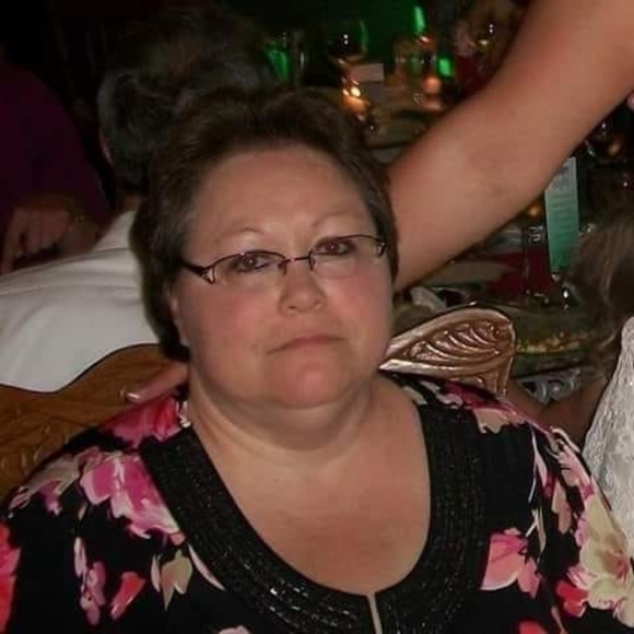 Profile Picture of Cheryl Wade (@cherylwade671) on Poshmark