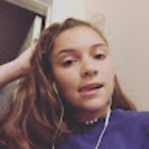 Profile Picture of Jaci Caplinger (@jacicaplinger) on Poshmark