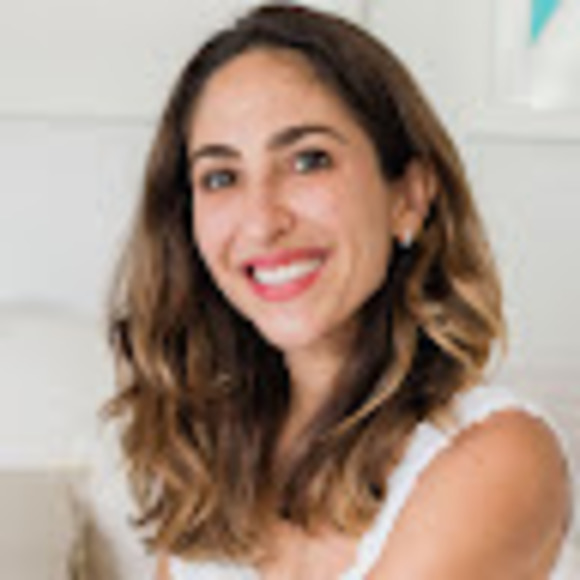 Profile Picture of Hilary Baer hogan (@hilarybaer) on Poshmark