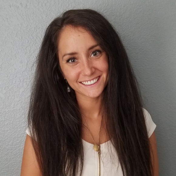 Profile Picture of Sarah Jorgenson (@sarahkapehe) on Poshmark