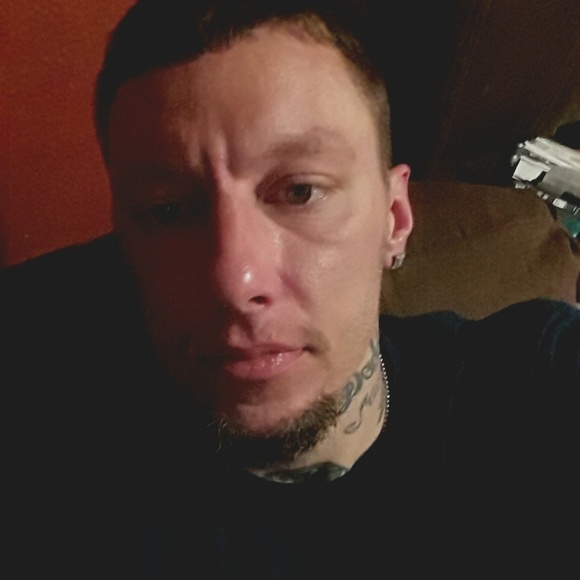 Profile Picture of Brandon Wilt (@bwilt808) on Poshmark