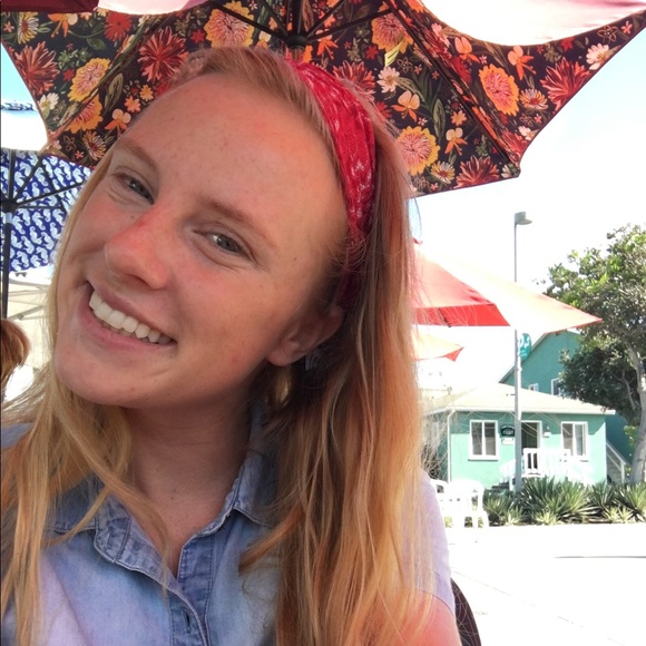 Profile Picture of Amber Talbot (@amber_rhiannan) on Poshmark