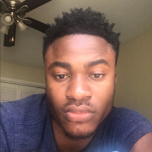 Profile Picture of David Brainerd (@davidbrainerd) on Poshmark