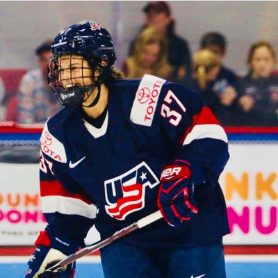 Profile Picture of Amanda Pelkey (@Pelkey21) on Twitter