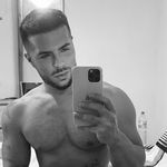 Profile Picture of Aarón Castro (@itsaaron_c) on Instagram
