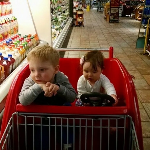 Profile Picture of Danielle Debiasio (@danidebe1126) on Poshmark