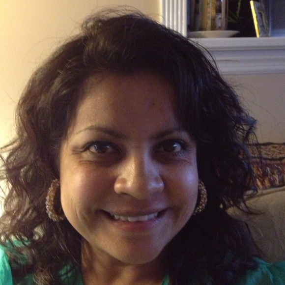 Profile Picture of Maria Nalley (@marnat2000) on Poshmark