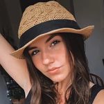 Profile Picture of ...           𝐂𝐇𝐋𝐎𝐄  𝐌𝐀𝐑𝐓𝐈𝐍 (@chloemartiiinn) on Instagram