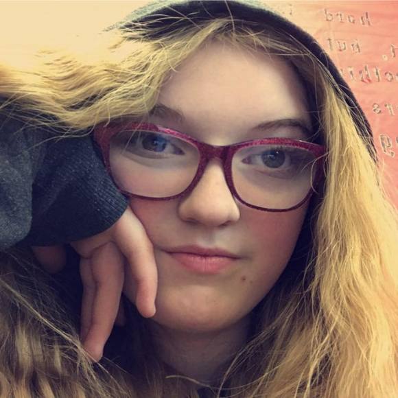 Profile Picture of Olivia Pickerell (@oliviapickerell) on Poshmark