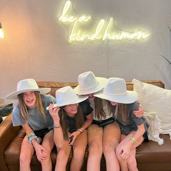 Profile Picture of Paige Lamb (@plamb61) on Poshmark