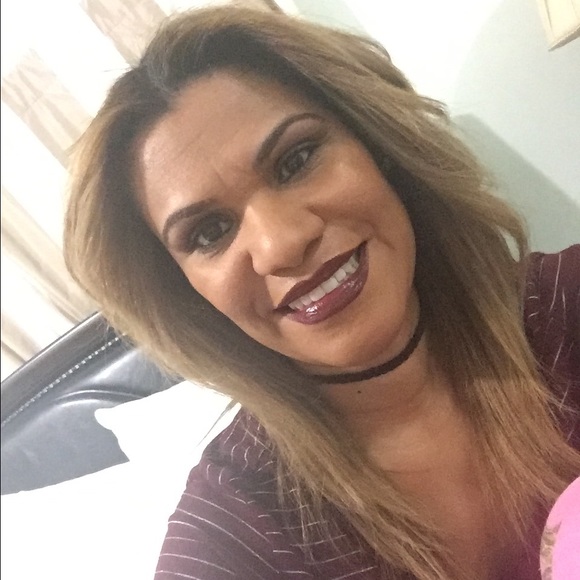 Profile Picture of Arlene Rymer (@rymer123) on Poshmark