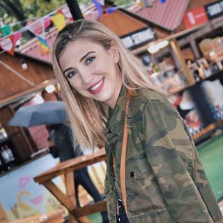 Profile Picture of Julia Brooks (@brooksjulia) on Facebook