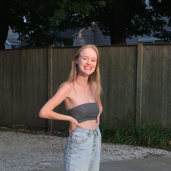 Profile Picture of Tuuli Sandvold (@tuulikki) on Poshmark