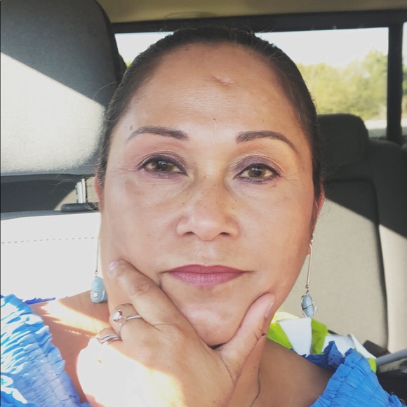 Profile Picture of Lucila Gonzalez (@lucilagonzal942) on Poshmark