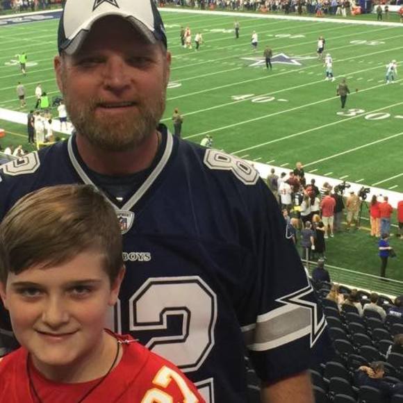 Profile Picture of Jeremy Mccarthy (@artisticedgehs) on Poshmark