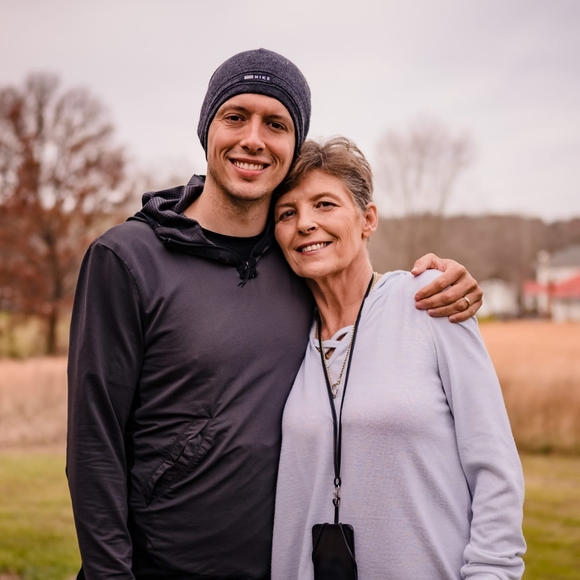 Profile Picture of Gussie Hall (@gussie_hall) on Poshmark