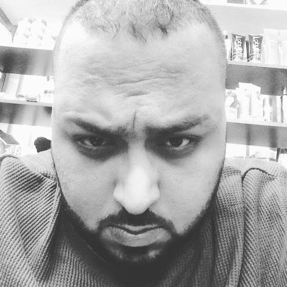 Profile Picture of Sam Omar (@salimomar) on Poshmark