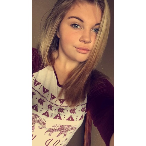 Profile Picture of Katelyn Pauley (@katelynpauley1) on Poshmark