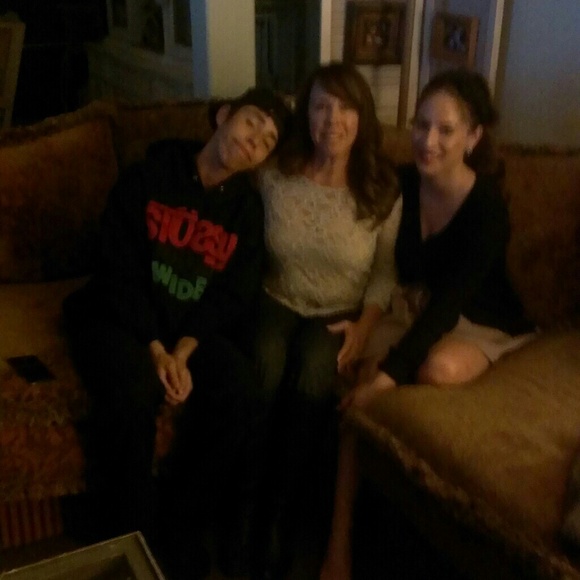 Profile Picture of Lupe Cendejas (@lupe_cendejas) on Poshmark