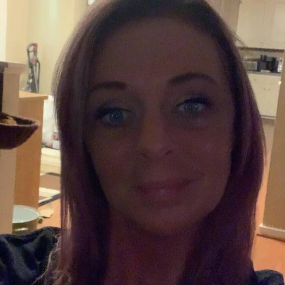 Profile Picture of Bethany Shiflett (@b_shift) on Poshmark