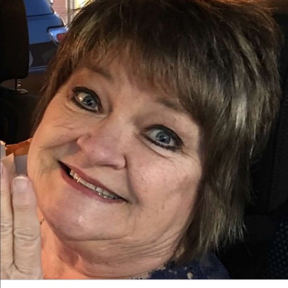 Profile Picture of Lisa Wheeler (@lisakwheeler) on Poshmark