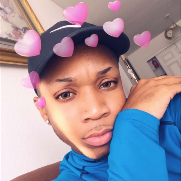 Profile Picture of Tittles Tarrell (@tittles96) on Poshmark