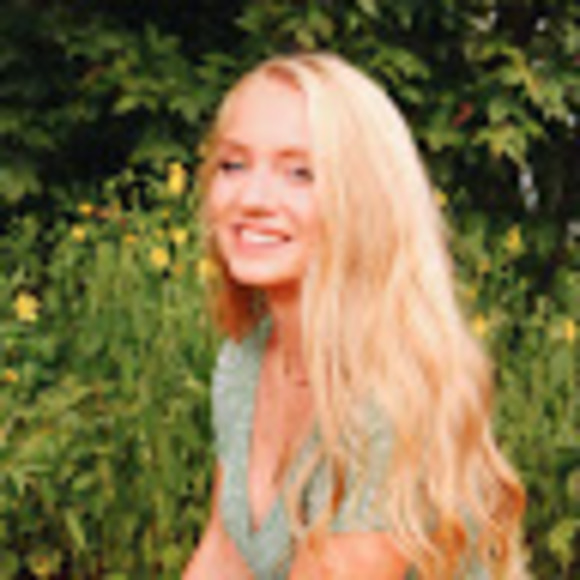 Profile Picture of Grace Mcdaniel (@gracemcdaniel26) on Poshmark